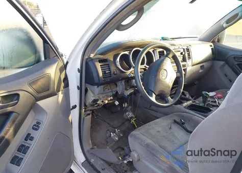 2003 Toyota 4Runner Sr5 V6 z USA, uszkodzony, nr VIN JTEBU14R038007768